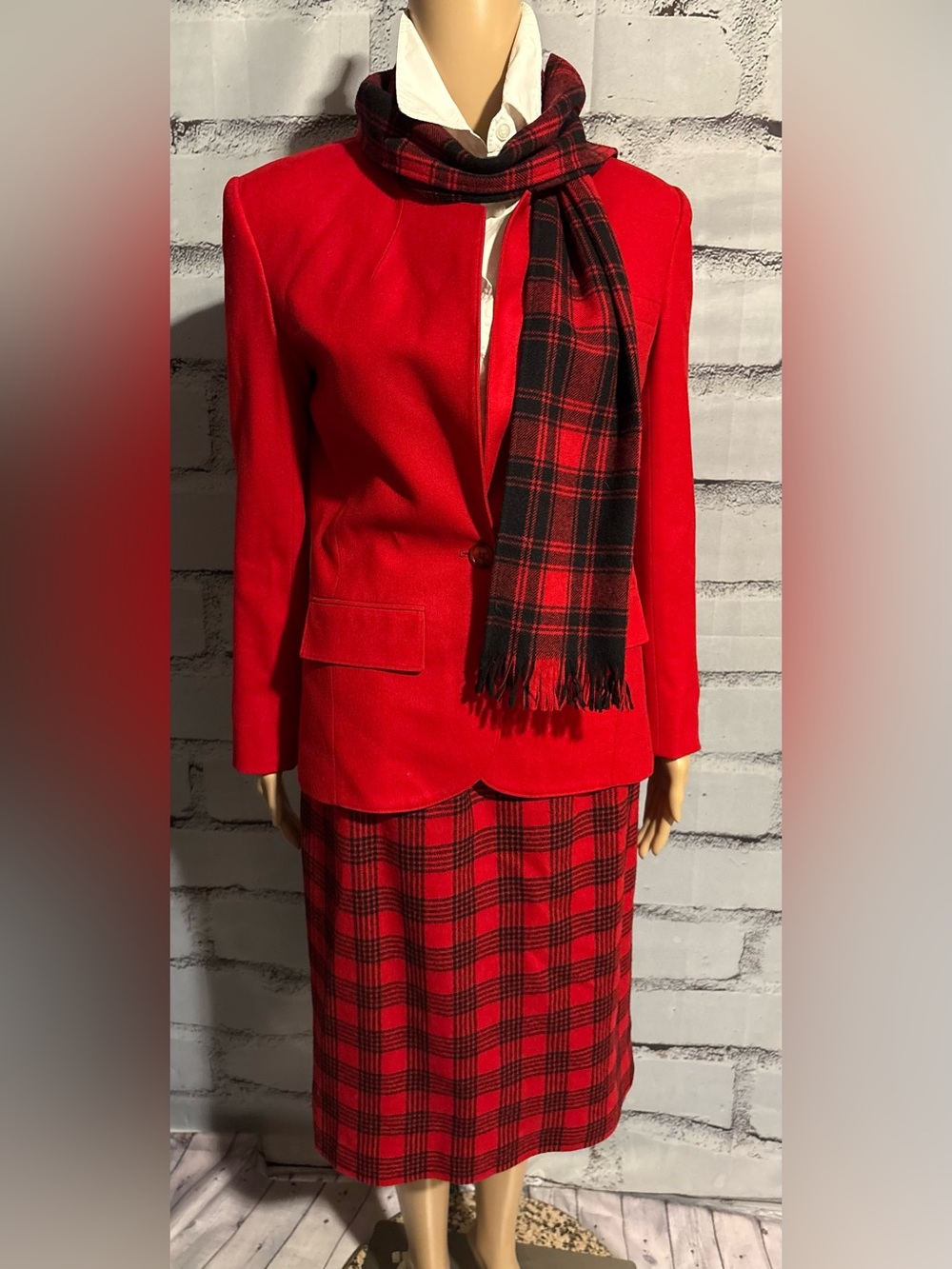 3 Piece Vintage Pendleton Virgin Wool Skirt Suit w/ Scarf Sz 6 - 8